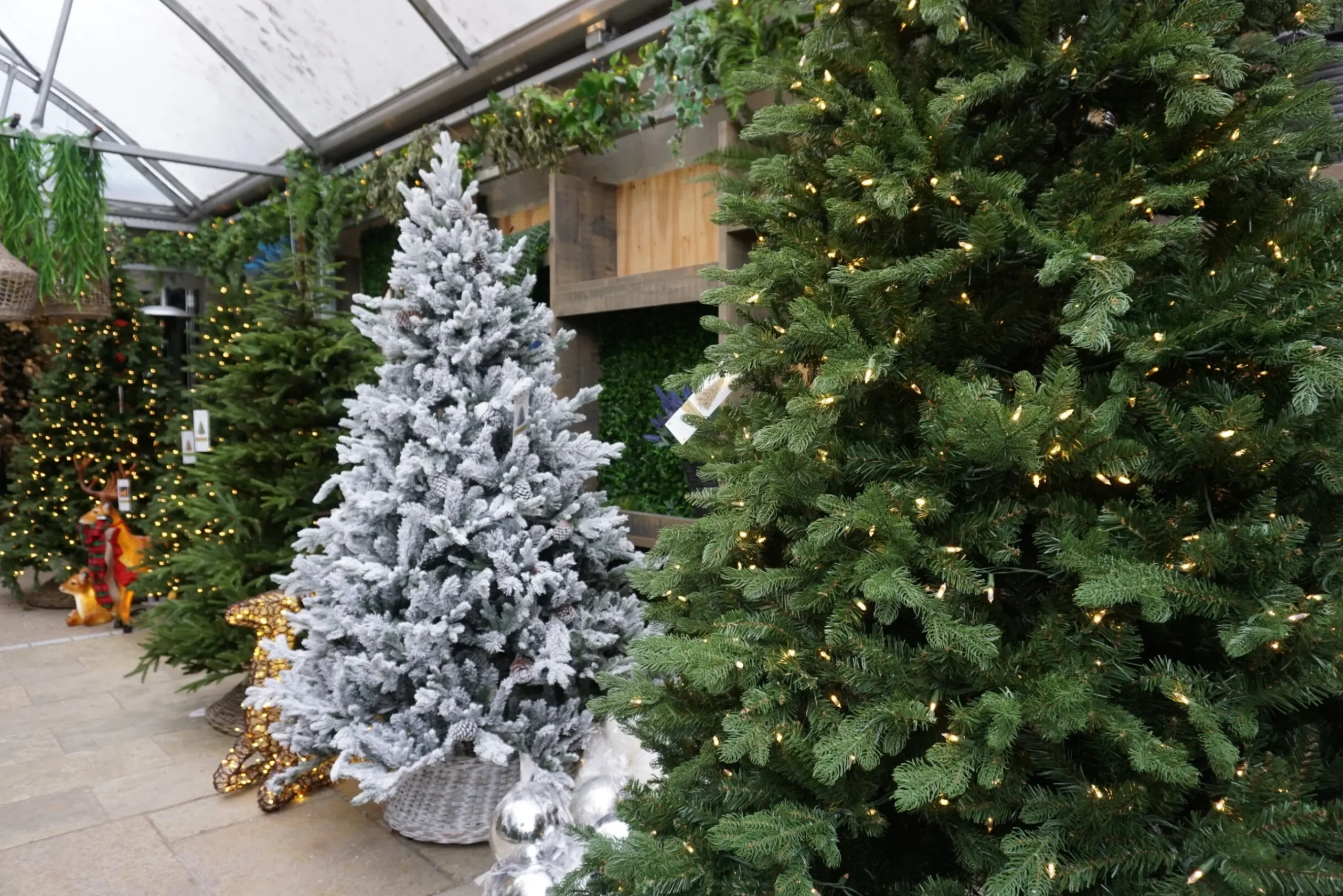 Best Christmas Land 7.5Ft Feel Real Snowy Waterford Pine Artificial Christmas Tree